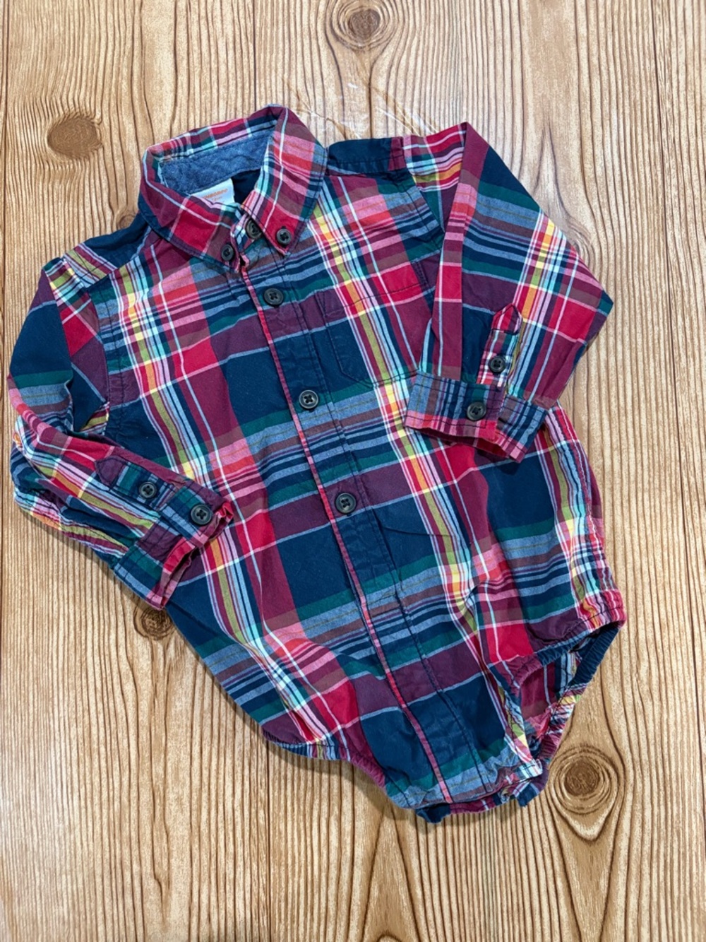 4/$20 Carter’s Plaid Long-Sleeve Onesie Bodysuit 9-12 Months Cotton